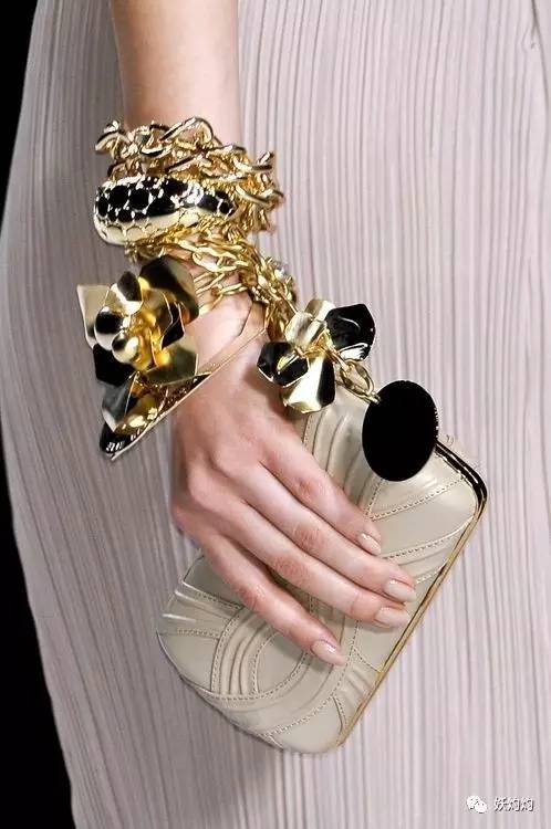 合金饰品廉价吗,钛合金饰品值得买吗