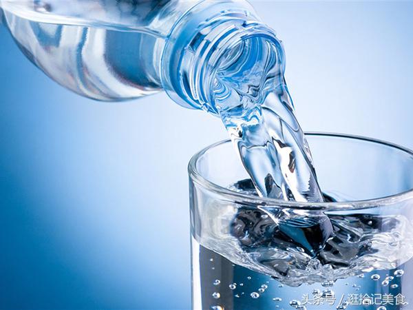 早上千万不要吃冰西瓜,千万不要早上空腹喝水