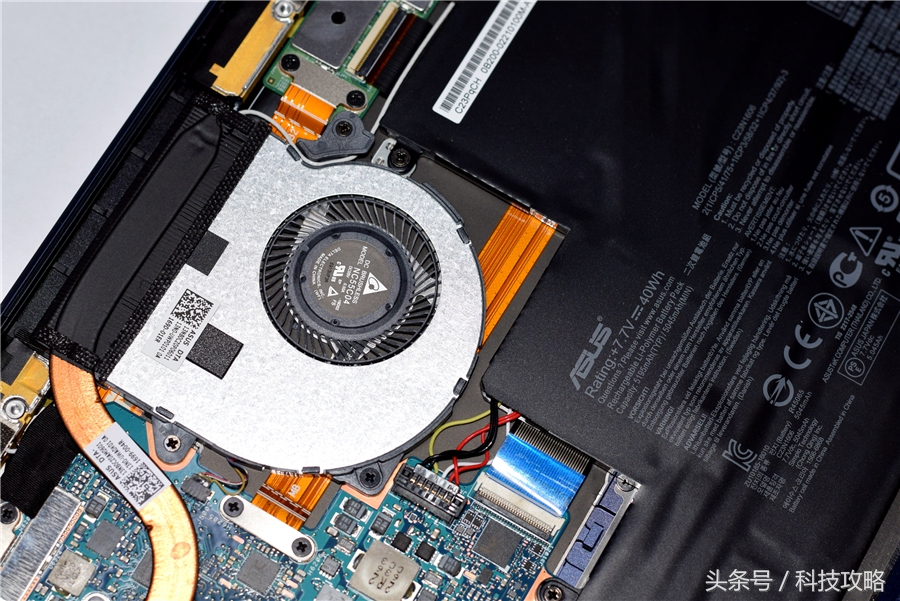 小米笔记本轻松拆机,比硬币还薄的小米笔记本开箱