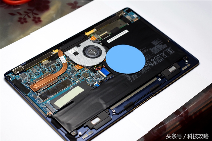 小米笔记本轻松拆机,比硬币还薄的小米笔记本开箱