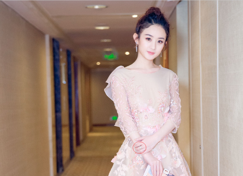 赵丽颖电影节红毯,赵丽颖发布会红毯照片