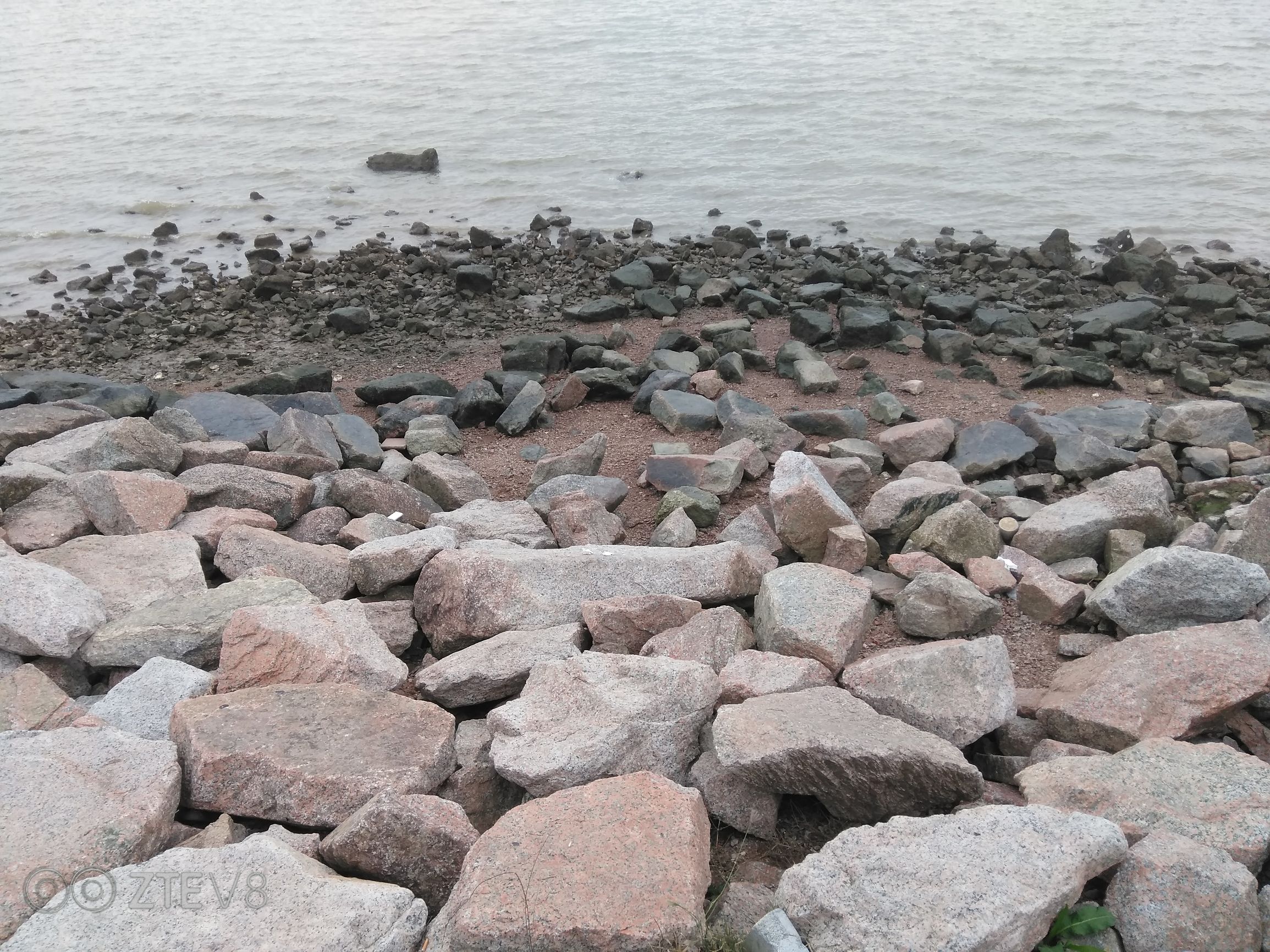 中兴bladev8相似手机,中兴bladev10详细评测