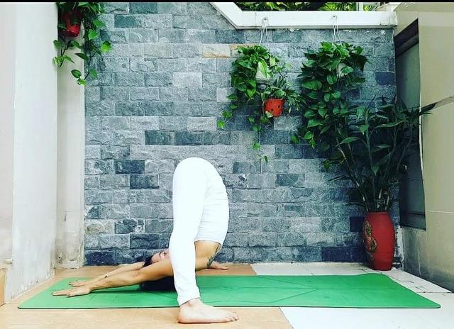 瑜伽穿啥瑜伽服好呢图片,瑜伽穿啥瑜伽服好看图片