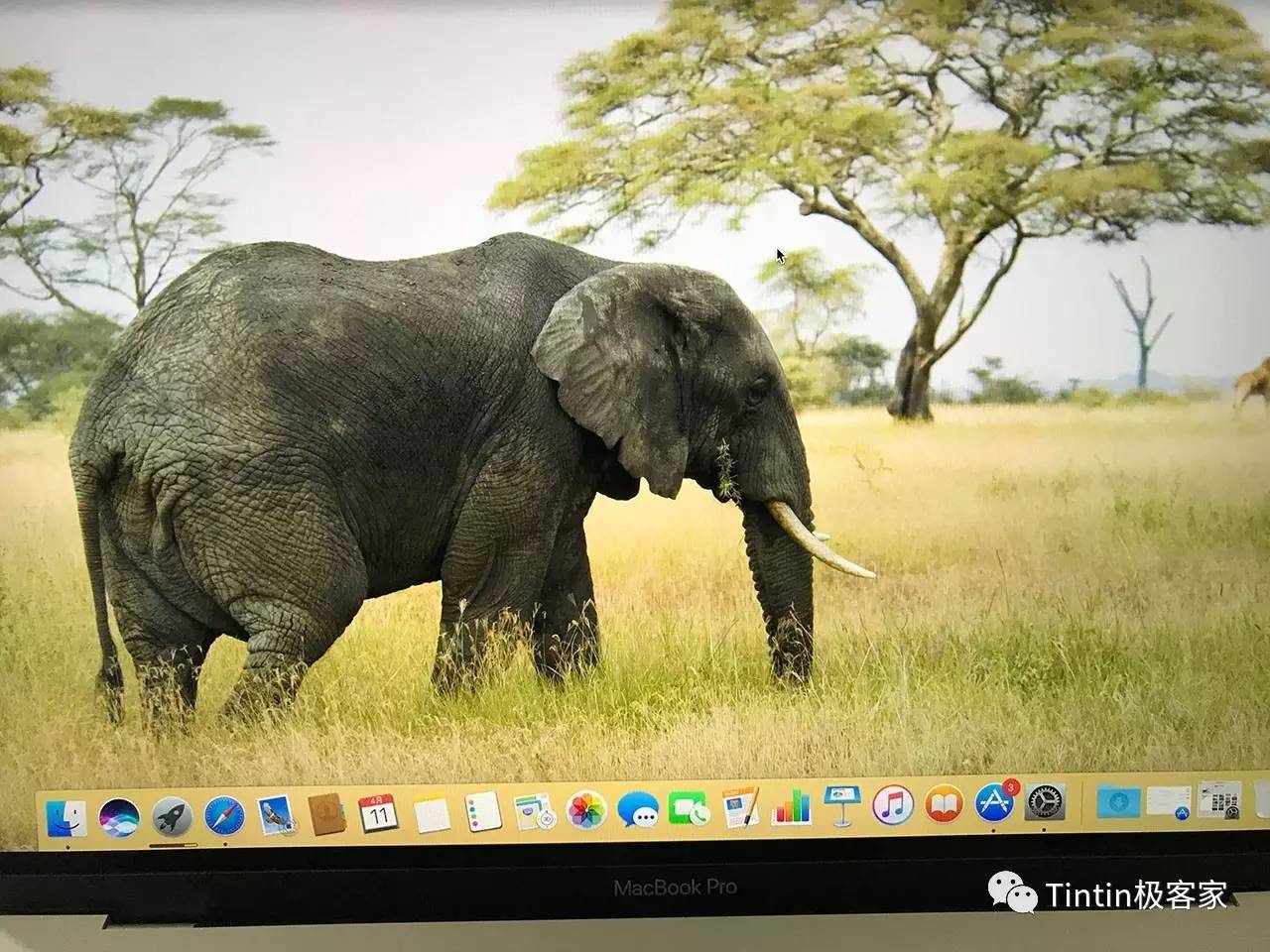 不带Multi-TouchBar啥感觉？新版MBP开箱