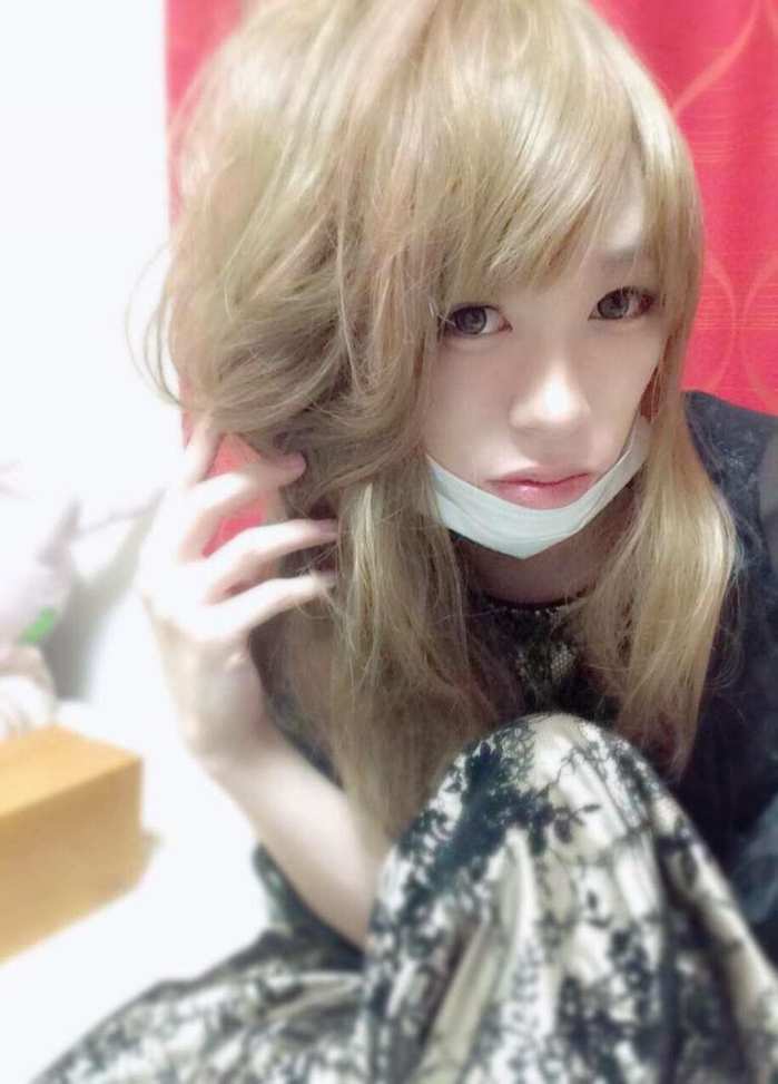 邋遢男化妆女仆,女神自叹不如