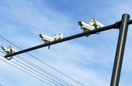 以为有*子狗电**就不怕超速被拍？交警蜀黍有的是方法