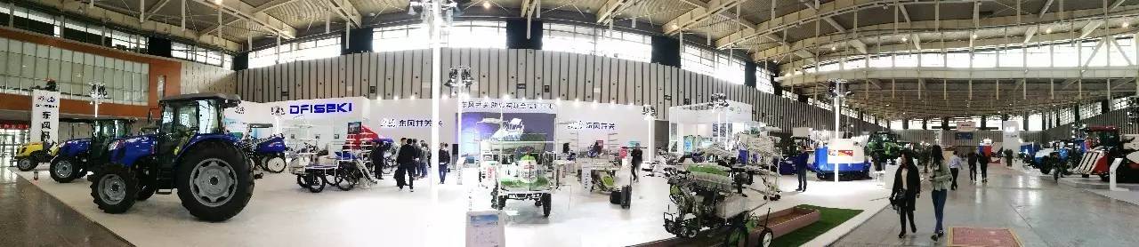 东风井关翼农ENC888全喂入收割机耀目上市