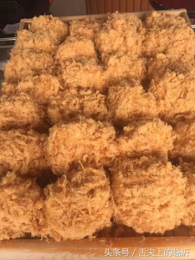 上海排队7小时吃到的网红面包,吃肉松小贝的网红