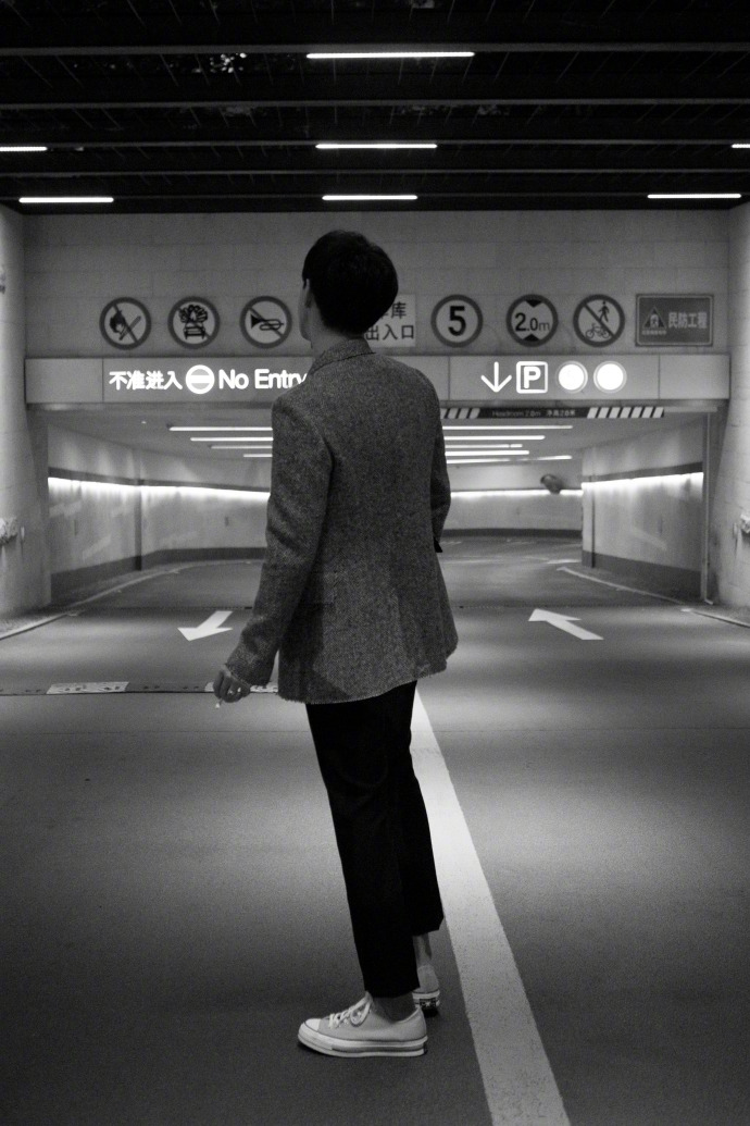 韩火火上海时装周大秀衣服,韩火火穿巴黎衣服