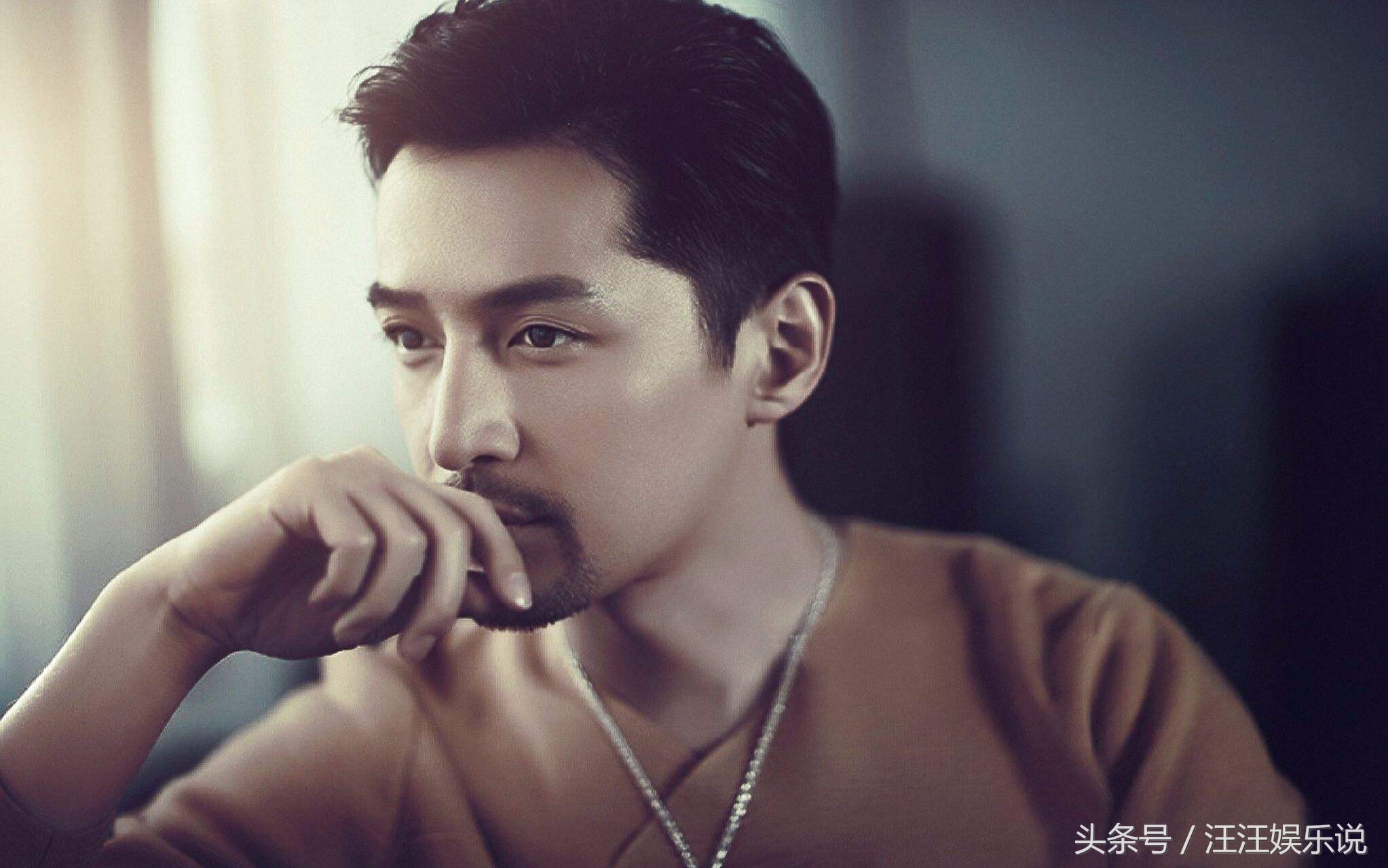 眉眼深邃的男明星桃花眼,7位明星桃花眼的魅力