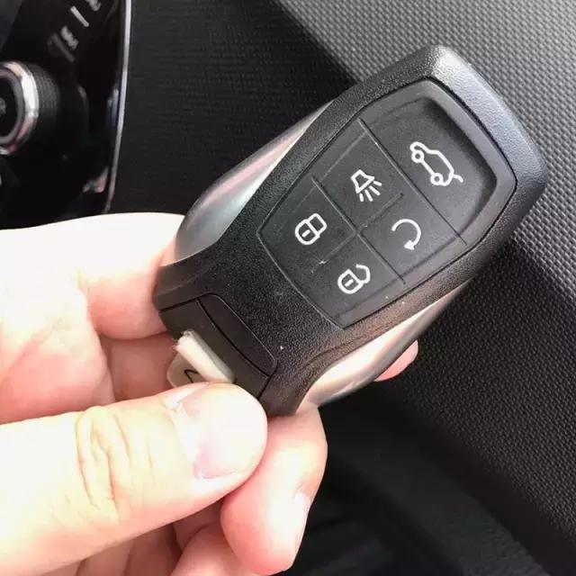 东南dx3srg动力,十万的价格感受几十万的轿跑感