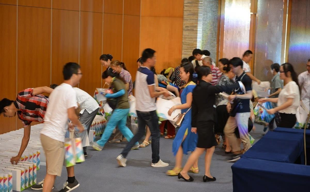 2017中国游客去日本买回多少马桶,中国大妈到印度旅游消费6000元