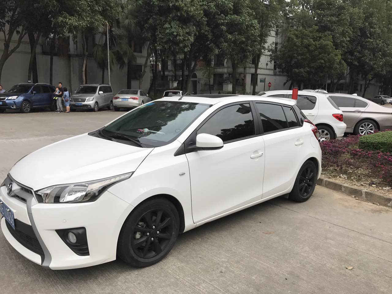 老雅力士改轮毂,丰田雅力士更换轮毂盖