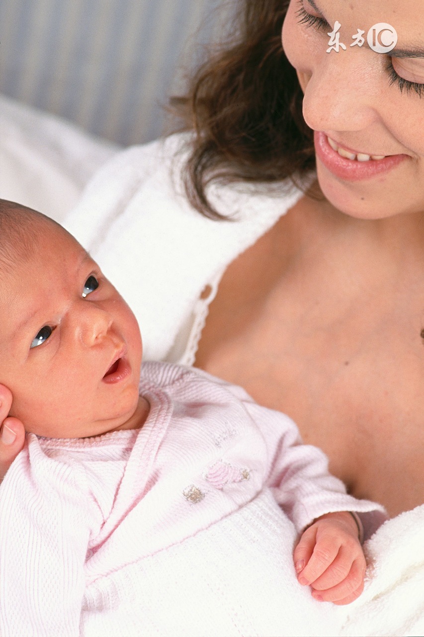 新生儿必须滴眼药水吗？看看国外的微生物学专家是怎么说的