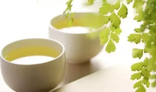 夏季上热下寒的养生指南,夏季天气热怎么养生小常识