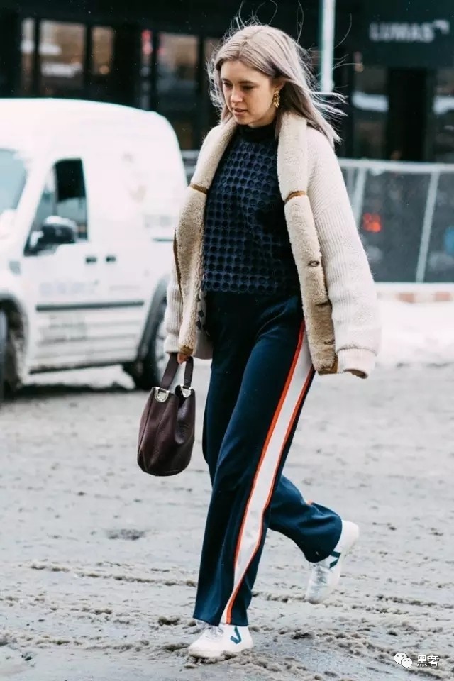 小白鞋过时了吗,小白鞋真的永不过时