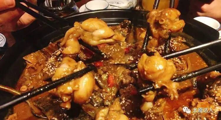 靠着这道菜这家店火了二十年,这个店只专注做一道菜却火了5年