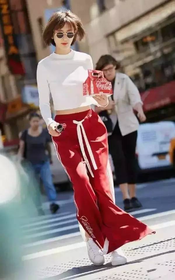 好看的卷裤脚裤子,别再穿阔腿裤了2019年流行这4条