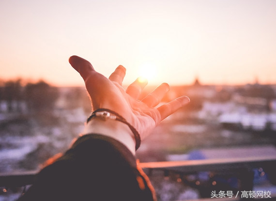 cfaesg考试官视频交流问题,cfa考试题目是英文还是中文