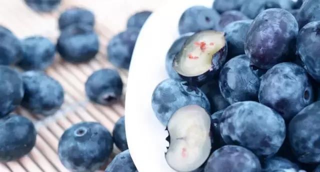 云南脆甜蓝莓,云南正宗新鲜蓝莓
