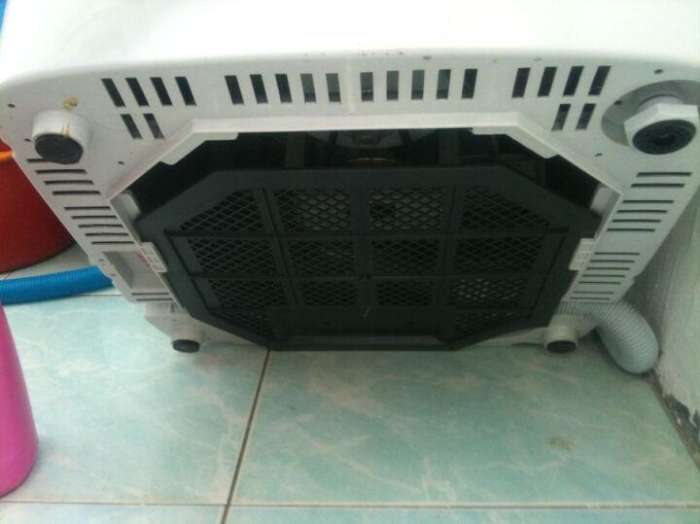 无意在洗衣机下加个圈垫,洗再重衣服都没噪音!让维修工白跑一趟