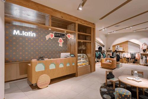 青岛万象城马拉丁店,青岛万象城妈妈带着小朋友