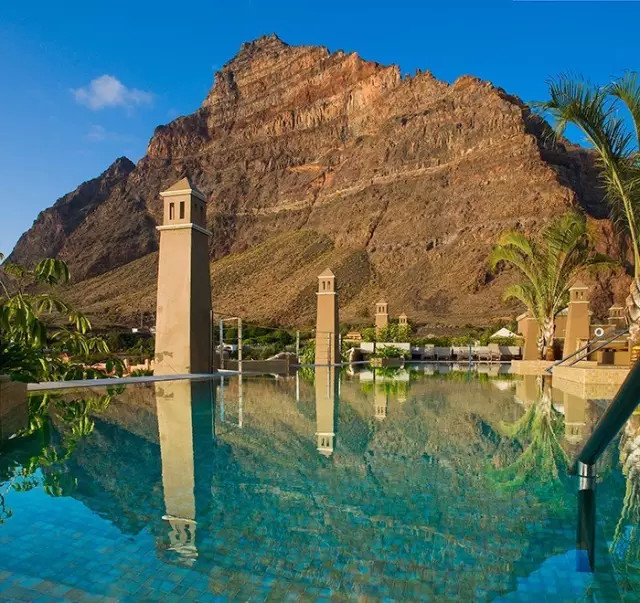 西班牙｜这个岛有什么魅力，引德国总理五次来此度假？