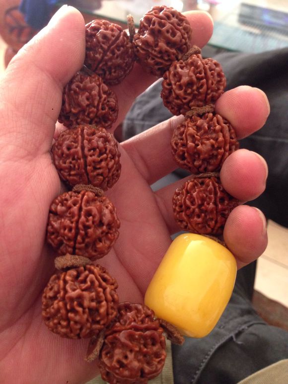 金刚菩提子新入手开裂,金刚菩提手串开裂怎么办