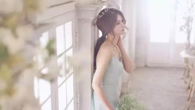 拍婚纱照的姿势造型怎么摆好看,拍摄婚纱照姿势的正确方法