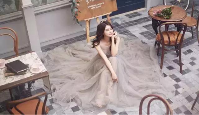 拍婚纱照的姿势造型怎么摆好看,拍摄婚纱照姿势的正确方法