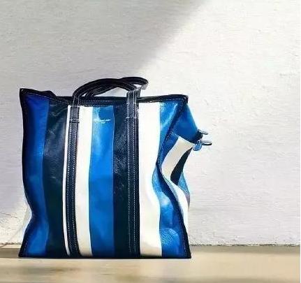 巴黎世家最好看的一款包,巴黎世家丑出天际的东西