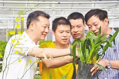 福建早知道：尤权于伟国看望廖俊波家属东南沿海高铁票价调整