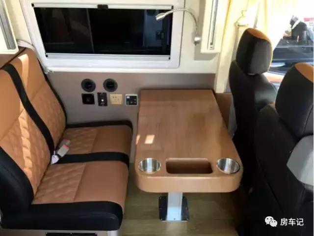 小空间大行程,大通原厂2018款b型房车体验