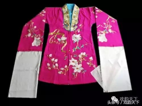 京剧戏曲服装大全,京剧戏曲服饰与表演