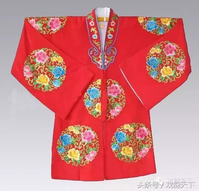 京剧戏曲服装大全,京剧戏曲服饰与表演