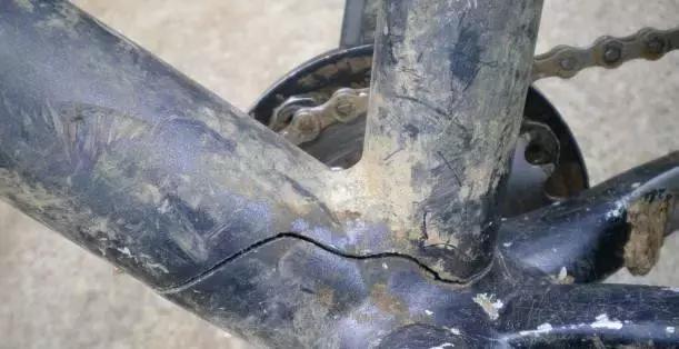 推荐一些入门级山地车不超1500,入门轻量级山地车推荐