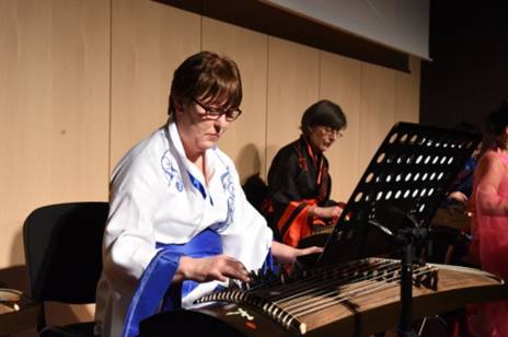 “歪果仁”为中国年操碎了心英国小伙伴抢不到红包，暴躁了！