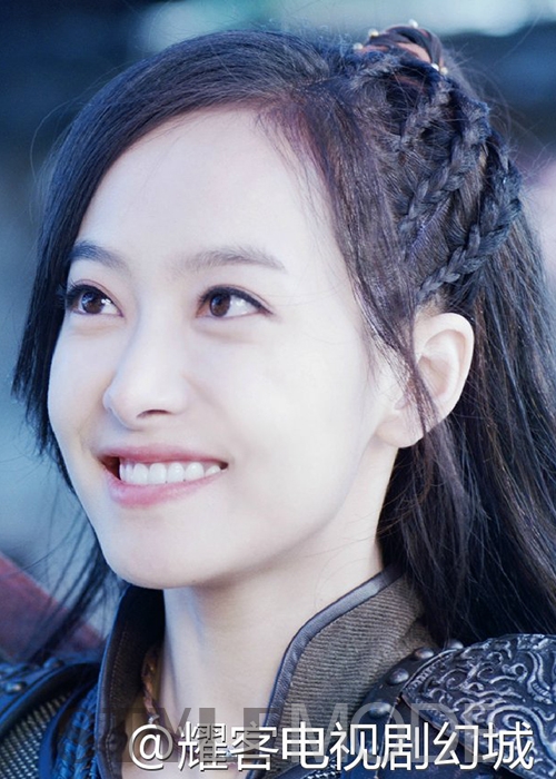 宋茜风姿绰约宛若公主般优雅高贵,宋茜年轻时的盛世容颜