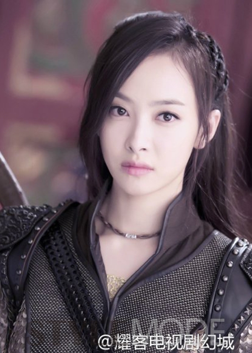 宋茜风姿绰约宛若公主般优雅高贵,宋茜年轻时的盛世容颜