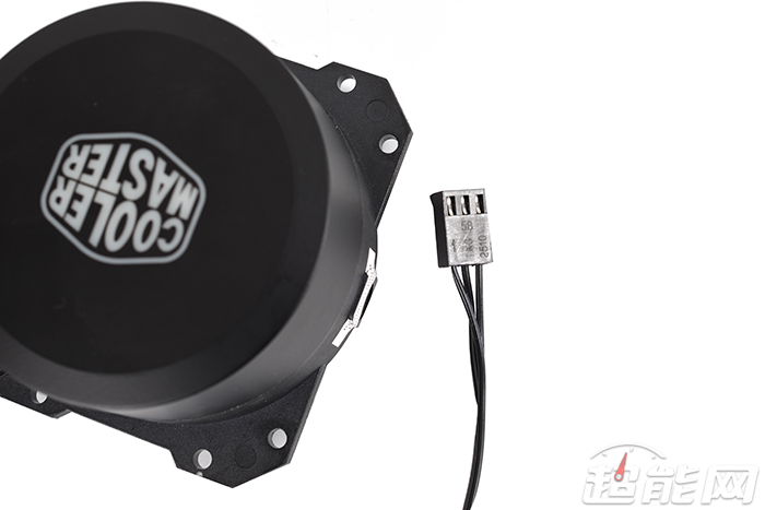 酷冷至尊MasterLiquidLite240散热器评测：初玩水冷之选