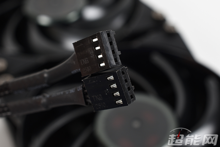 酷冷至尊MasterLiquidLite240散热器评测：初玩水冷之选
