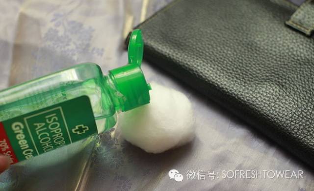 哑光包包脏了怎么打理,买完蔻驰的包怎么保养