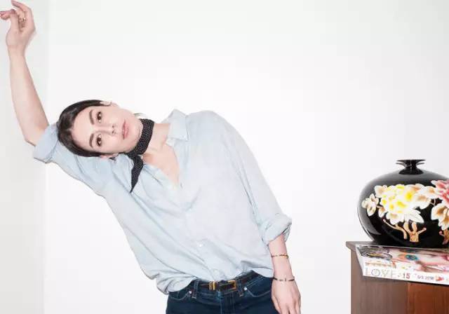 悦型格｜牙科医生转行成为时尚博主她的衣橱里有哪些高级的时髦？