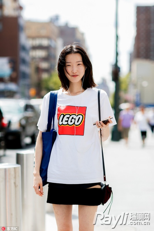 杨幂和唐嫣穿西装,唐嫣背过的这些时髦大牌包包