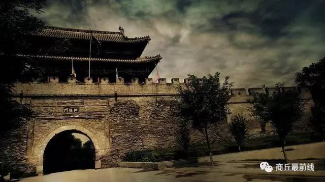 我叫商丘，这是我的最新简历，请多关照！