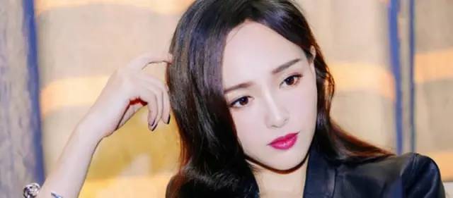 哪款大牌口红质地最好用,口红色号好纠结啊怎么选