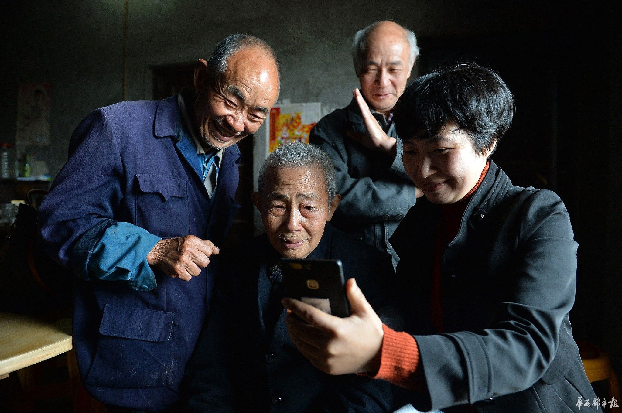 96岁台湾老兵离家70年盼回湘,纪录片102岁台湾老兵回家完整视频