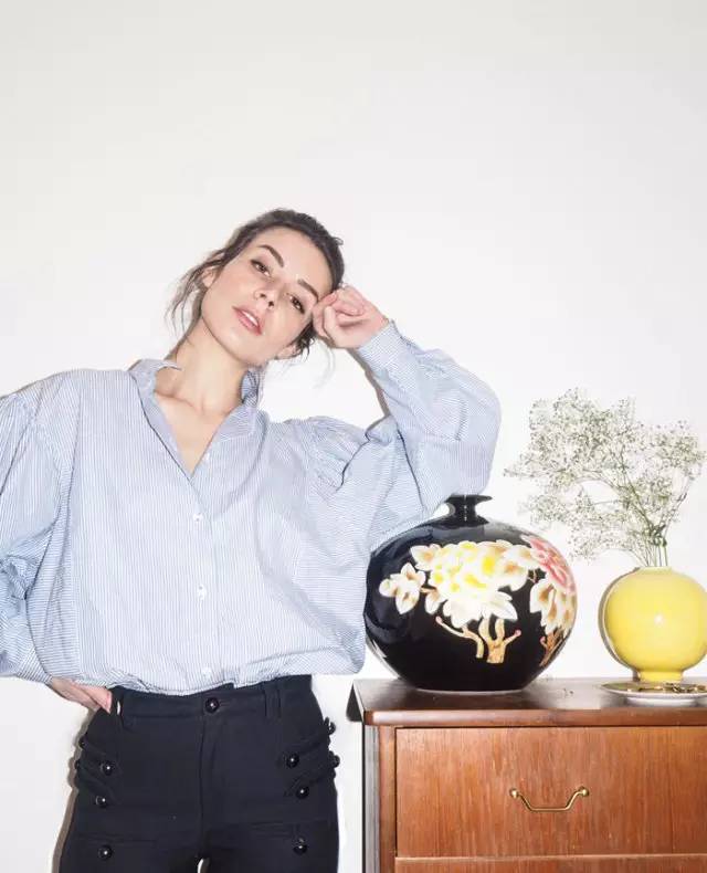 悦型格｜牙科医生转行成为时尚博主她的衣橱里有哪些高级的时髦？