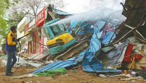 实验中学宿舍拆迁,太原省实验中学对面废弃大楼