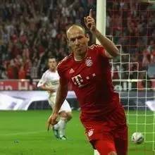 你的酒窝里没酒我却醉得一塌糊涂,你的酒窝没有酒却醉得我一塌糊涂